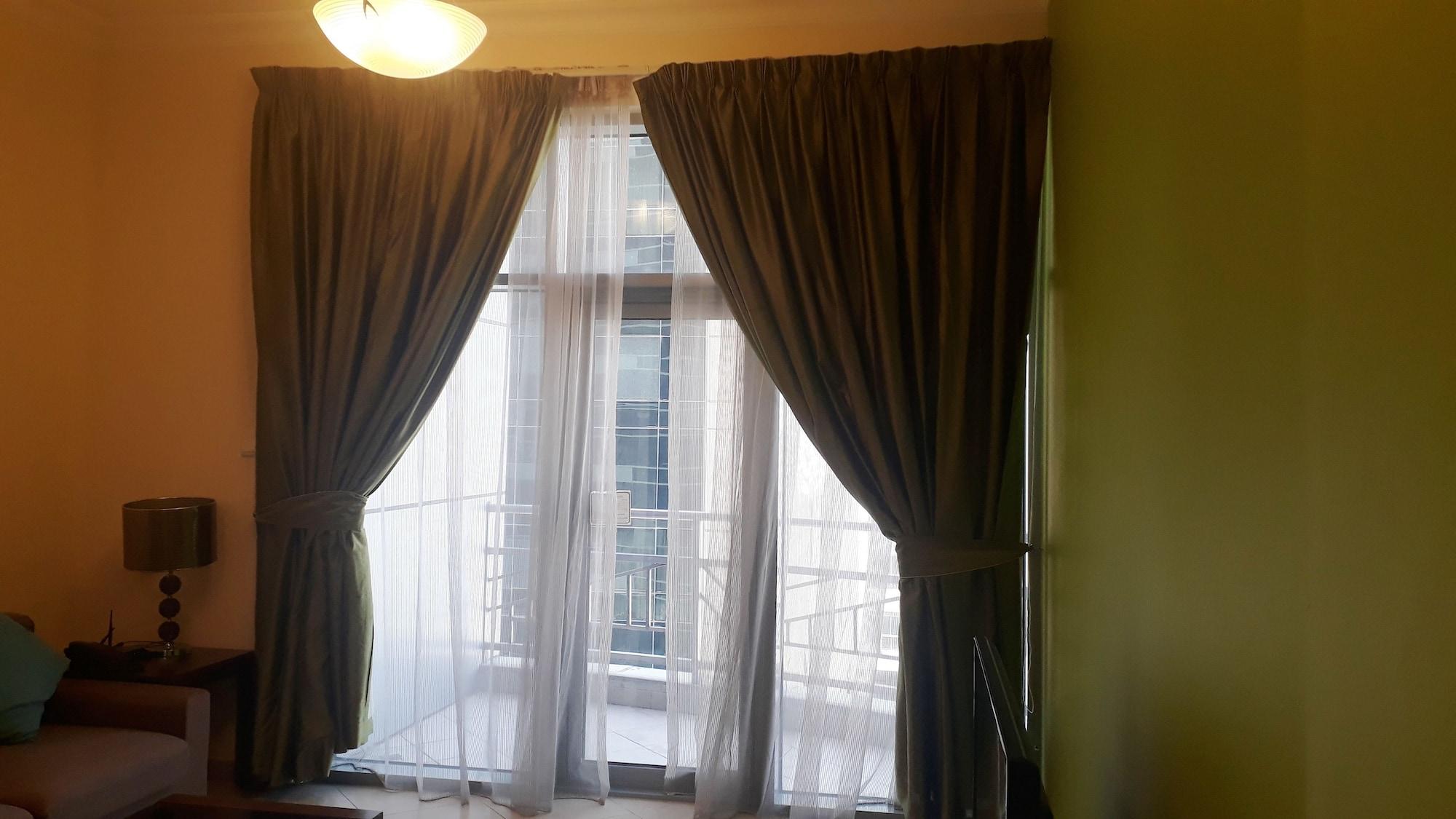 Al Waleed Palace Hotel Apartment Al Barsha Dubai Exterior foto