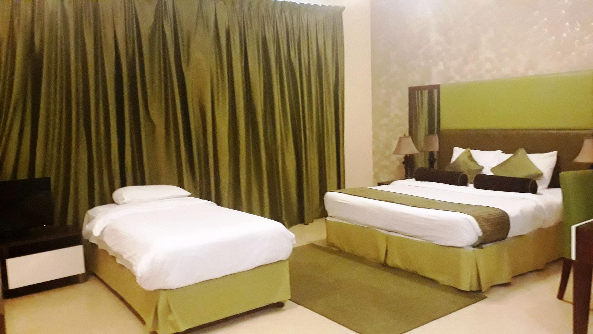 Al Waleed Palace Hotel Apartment Al Barsha Dubai Exterior foto