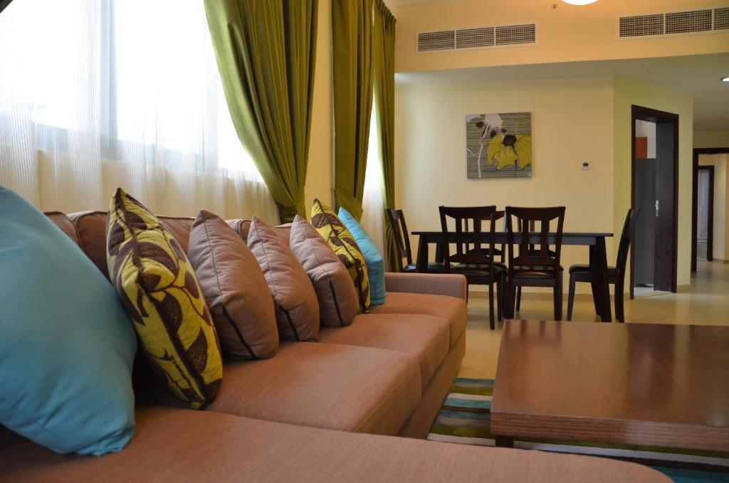 Al Waleed Palace Hotel Apartment Al Barsha Dubai Exterior foto