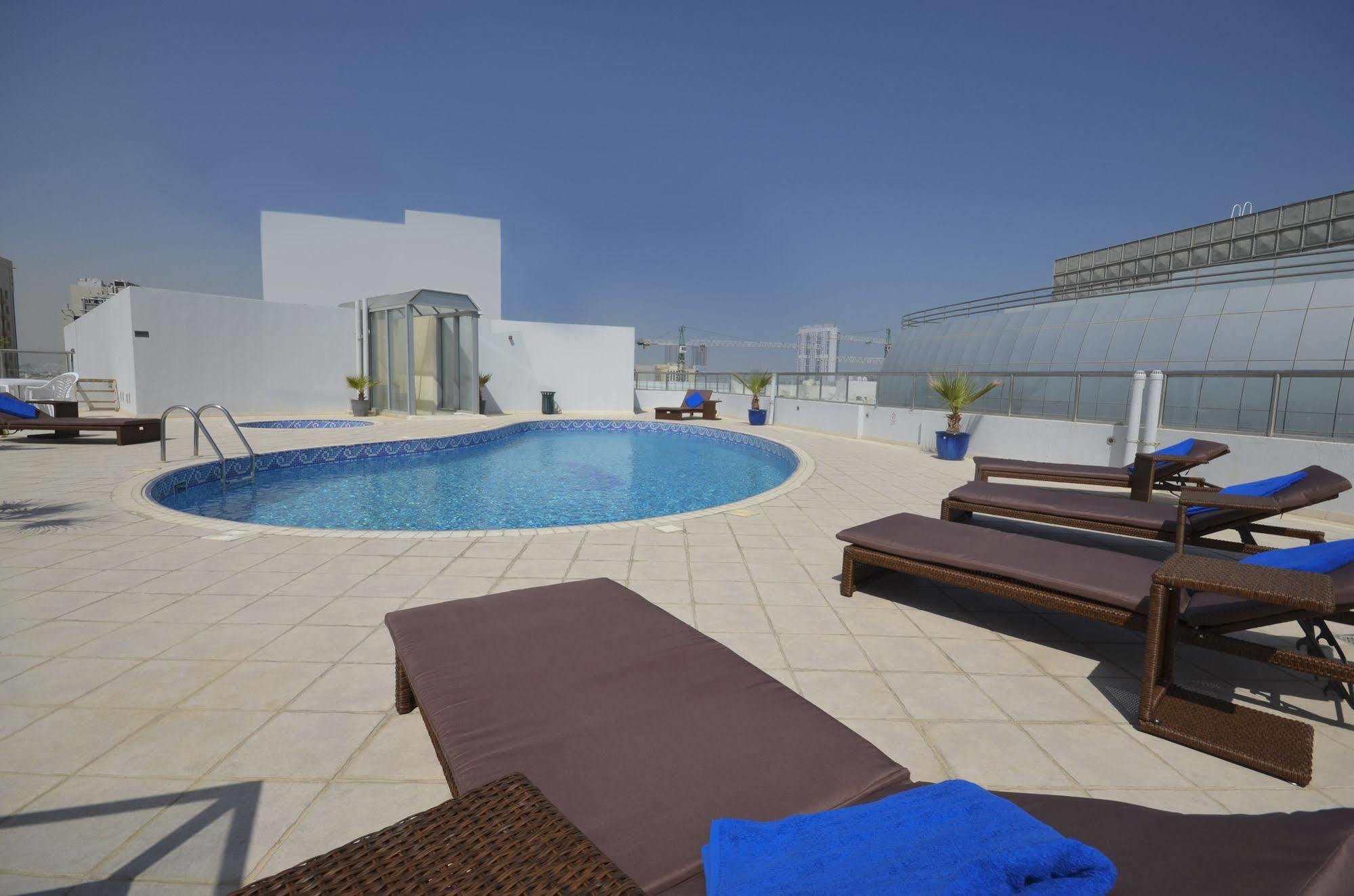 Al Waleed Palace Hotel Apartment Al Barsha Dubai Exterior foto
