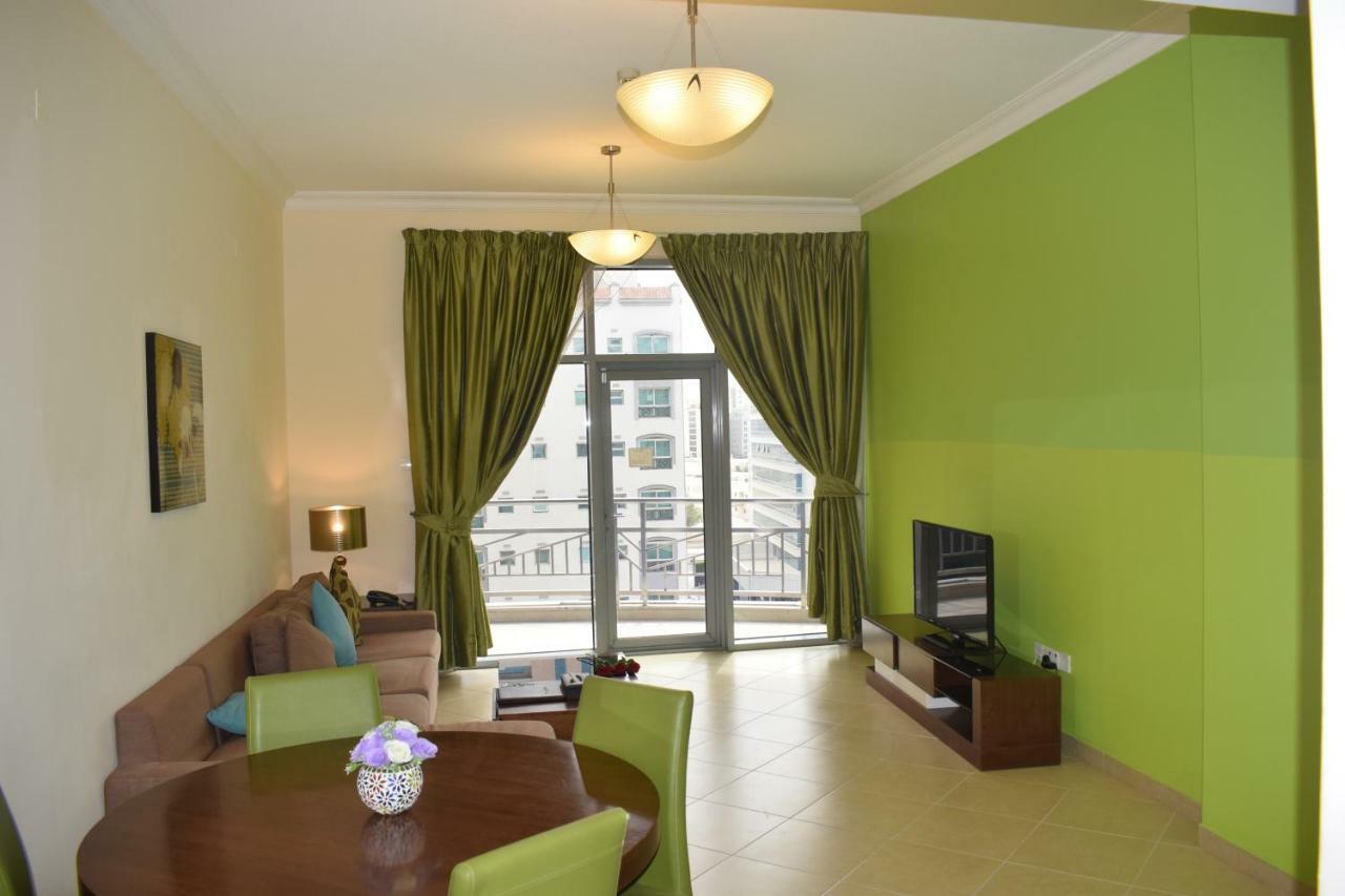 Al Waleed Palace Hotel Apartment Al Barsha Dubai Exterior foto